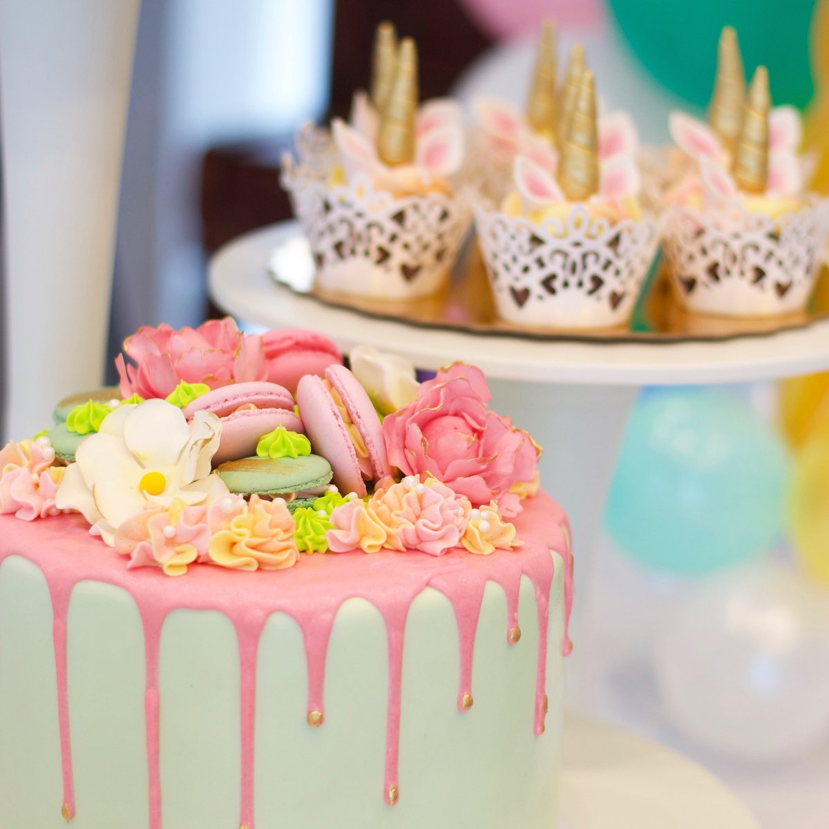 chietopia's tweet photo. Heading into the weekend like... 🦄🌸
#Chietopia #desserts #unicorn #unicorncupcake #unicorncupcakes #unicorns #dripcake https://t.co/5ePnlifhMs