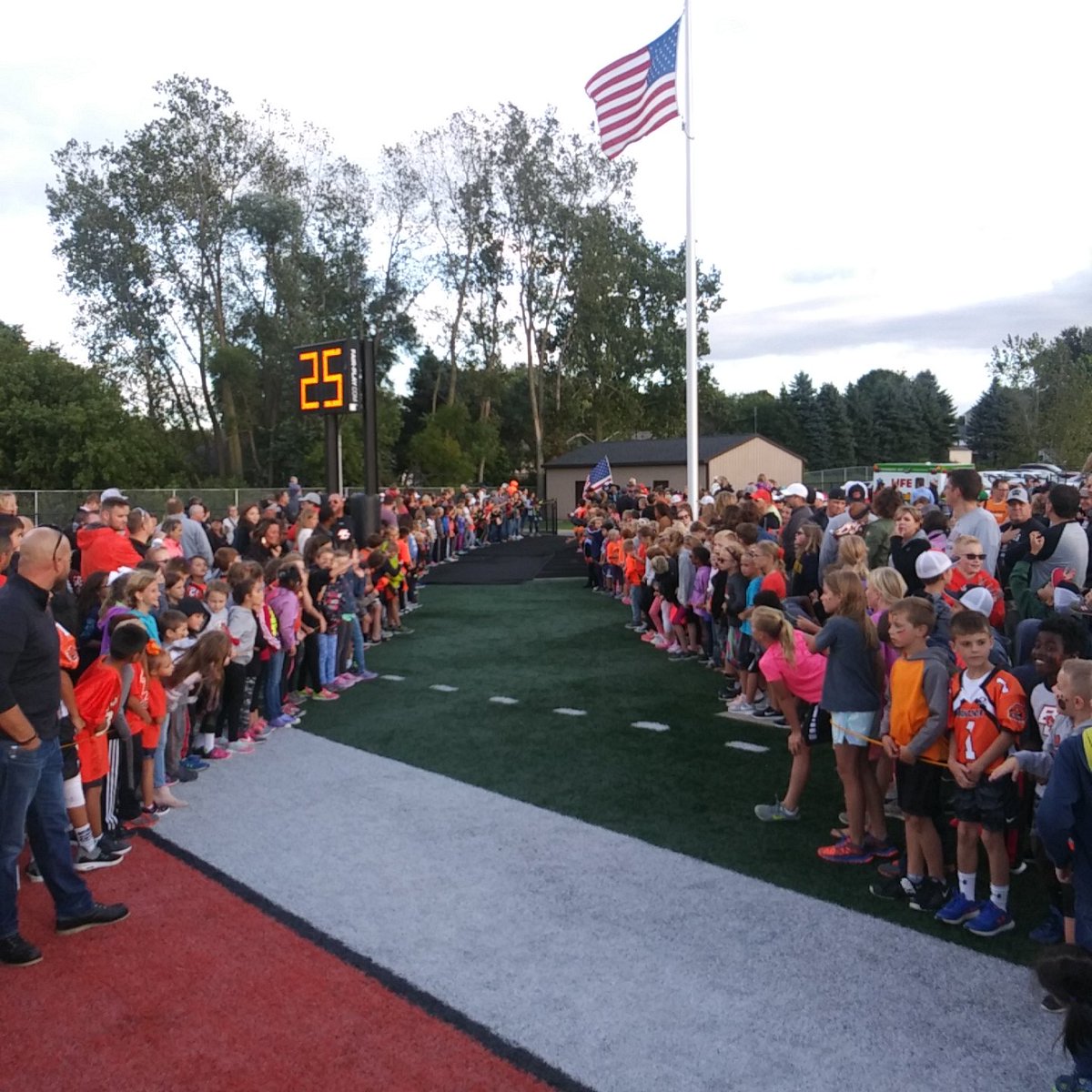 GitlerJack's tweet image. So much fun at the #bcbrownrocks tailgate! @gobcbulldogs @ByronCenterPS