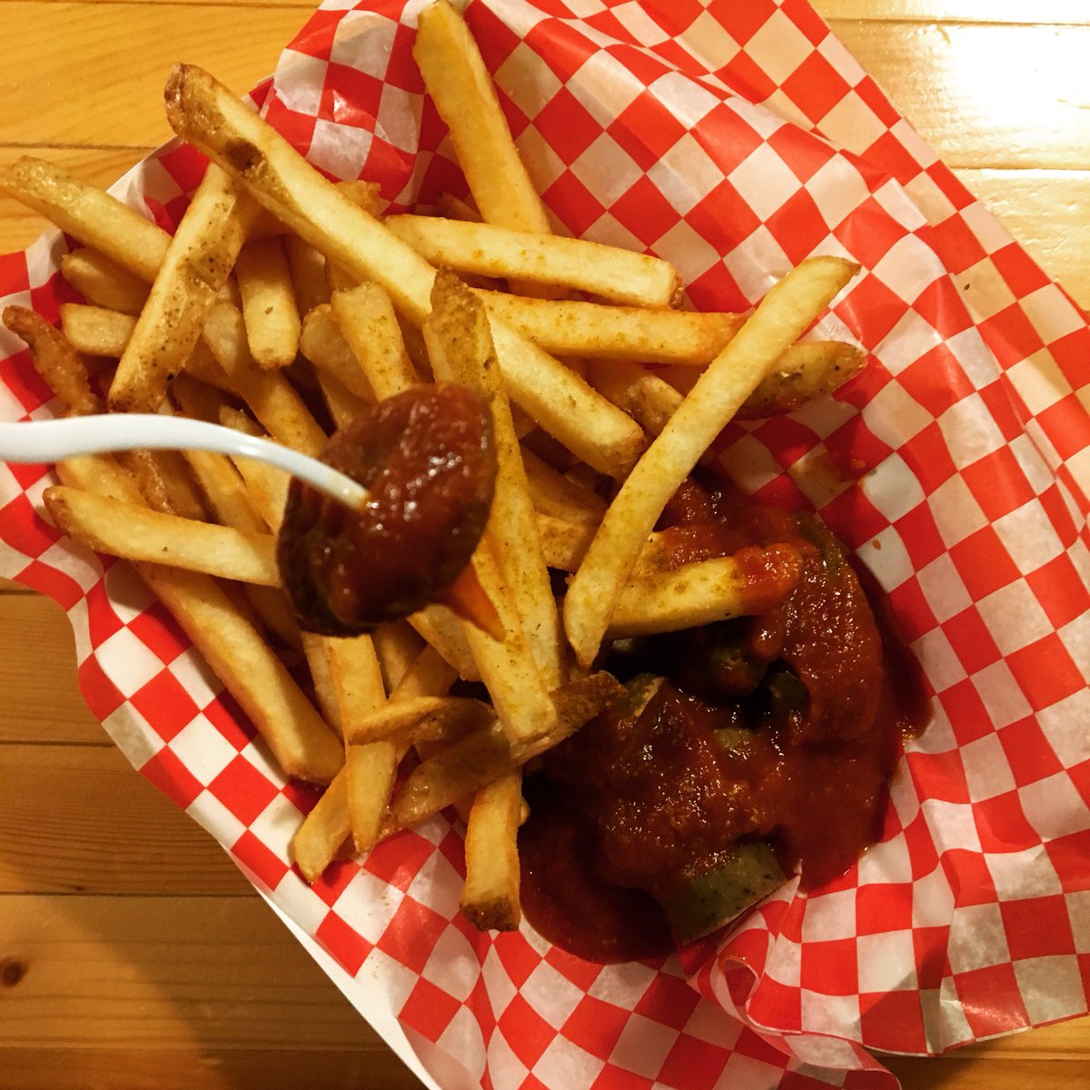 Currywurst, at your service! Available with your choice of either local Wiesswurst sausage or vegetarian beer brat! $8