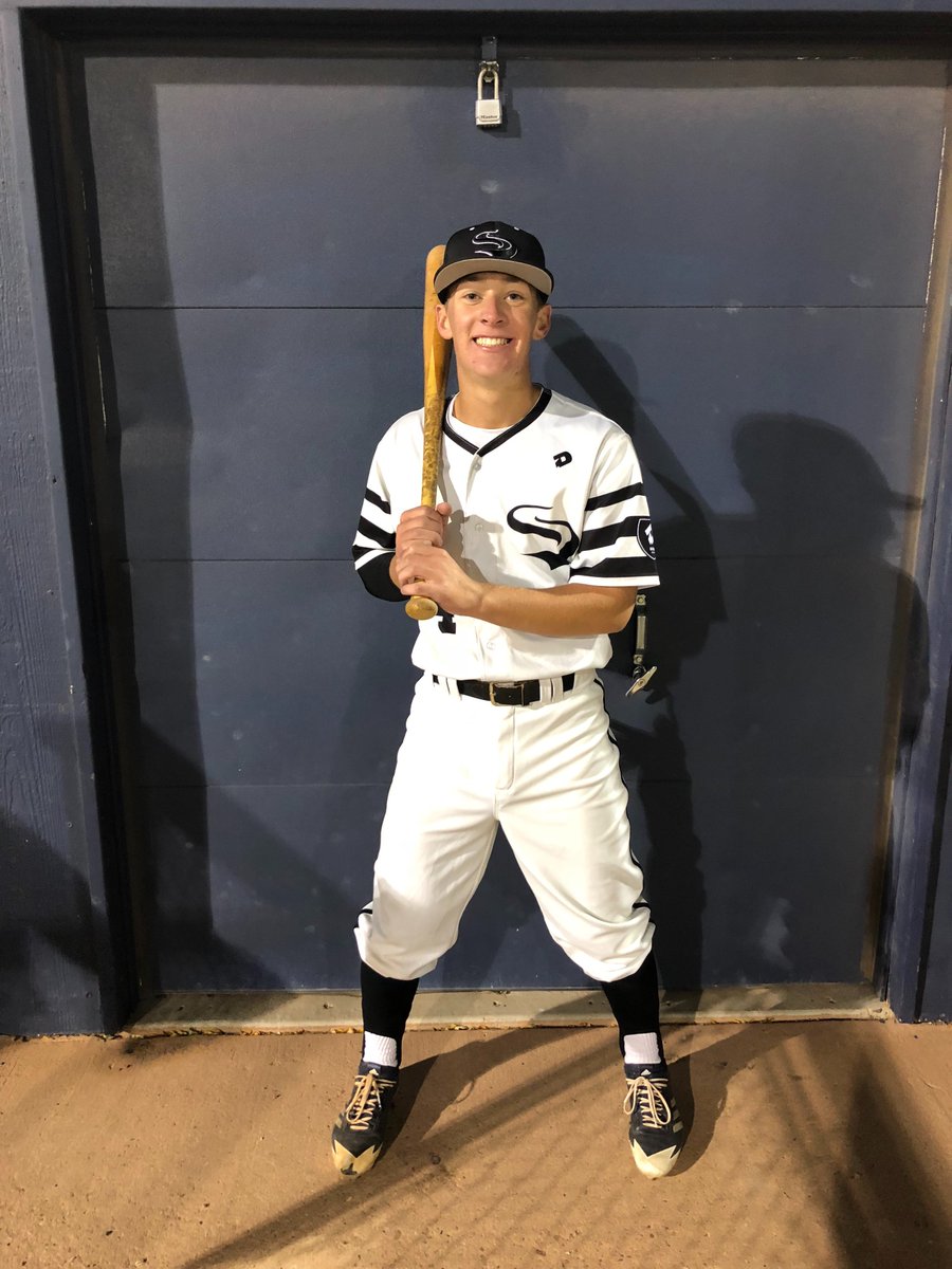 FiveTool's tweet photo. @VToolWest F: @Slammersbasball Perez vs. @Slammersbasball Kenebrew 
PoG: @bradfeeder 2-3, 2 2B, 5 RBI
Pitcher: Matt Tafoya 6 IP, 4K https://t.co/gPg2po1Vfq