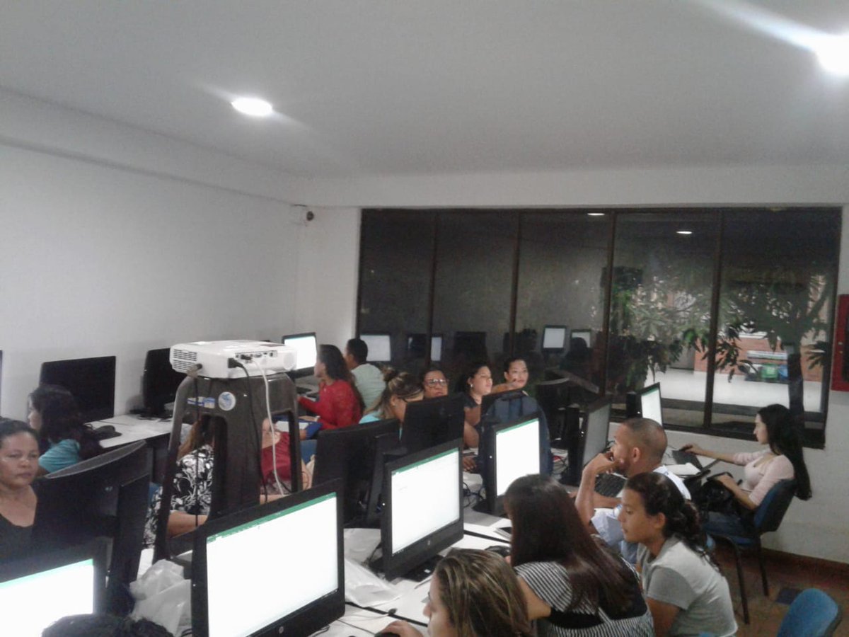 fester_alvis's tweet photo. Transformando jóvenes atravez del conocimiento #plmunad CEAD Valledupar https://t.co/zvwo2mlcGM