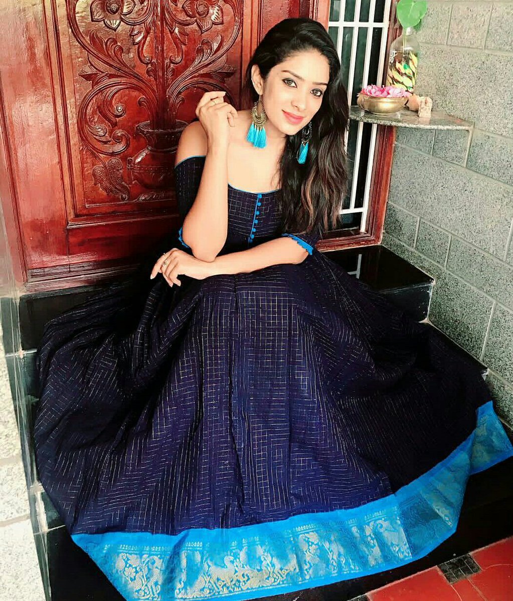 imjillakjailani's tweet photo. @vj_diya
Diya maa !! Speechless Wt Beauty Girl!!
💕😘💞உங்களை படைத்த பிரம்மனே மயங்கி விடுவார் உங்கள்
அழகை கண்டு💕💞..!!#DevathaiiiDiya
Looking So Stylish 👌🏼👌🏼 Lov u 😍😘
Tom Is Ur Day !! Waited #SavaleSaMali
Sunday Naa unglala Jolly ..!! #FavVj
#BestVj #MyLovable https://t.co/PWnX51DWLN