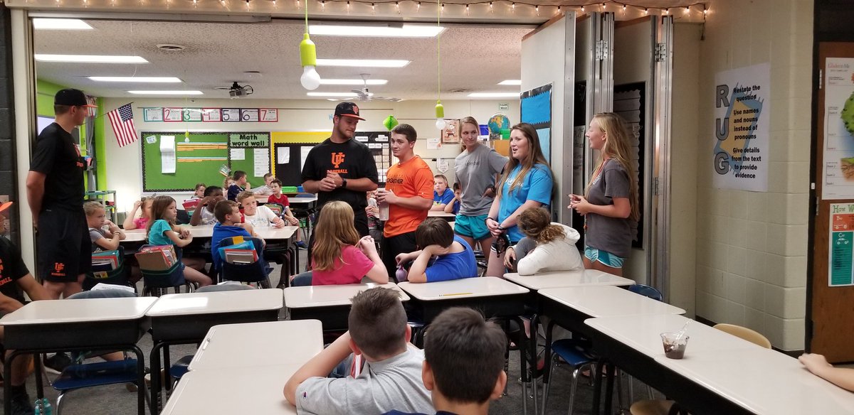 msstillingsfcs's tweet image. And here we go 3rd year of Project SAM! They are an amazing representation of the University, their teams, &amp;amp; themselves. They are impacting &amp;amp; changing lives of our students but I also see the impact they are creating for themselves as the mentor. #projectSAM #TrojanTrue #BeBIG