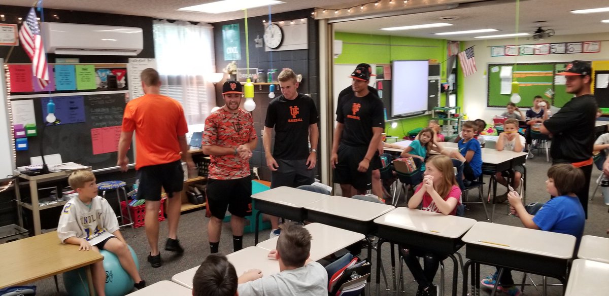 msstillingsfcs's tweet image. And here we go 3rd year of Project SAM! They are an amazing representation of the University, their teams, &amp;amp; themselves. They are impacting &amp;amp; changing lives of our students but I also see the impact they are creating for themselves as the mentor. #projectSAM #TrojanTrue #BeBIG