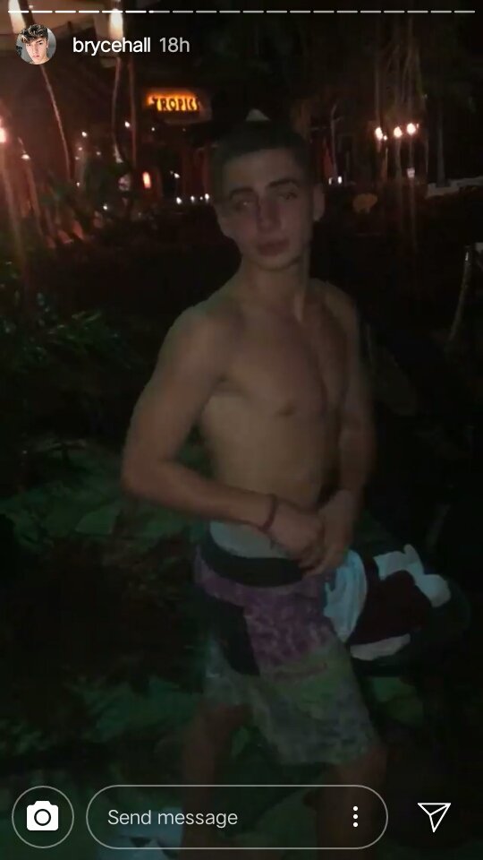 RomeoNacion's tweet photo. I have a big crush on Zach Clayton
#zachclayton #badzach https://t.co/5UdDIfkpAK