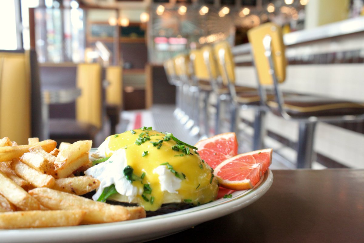 Mo' blue plate specials at #TNDLøkka this weekend, including marinated Hanger Steak &amp; Eggs Brie-lliance (a gluten-free, vegetarian Benny alternative).
🥩🌽🍳🍄🧀
On your marks!
Get set!
Weekend brunch!

instagram.com/p/BoBaeqnAop1/

#thenighthawkdiner #nighthawkdiner #thisismydiner