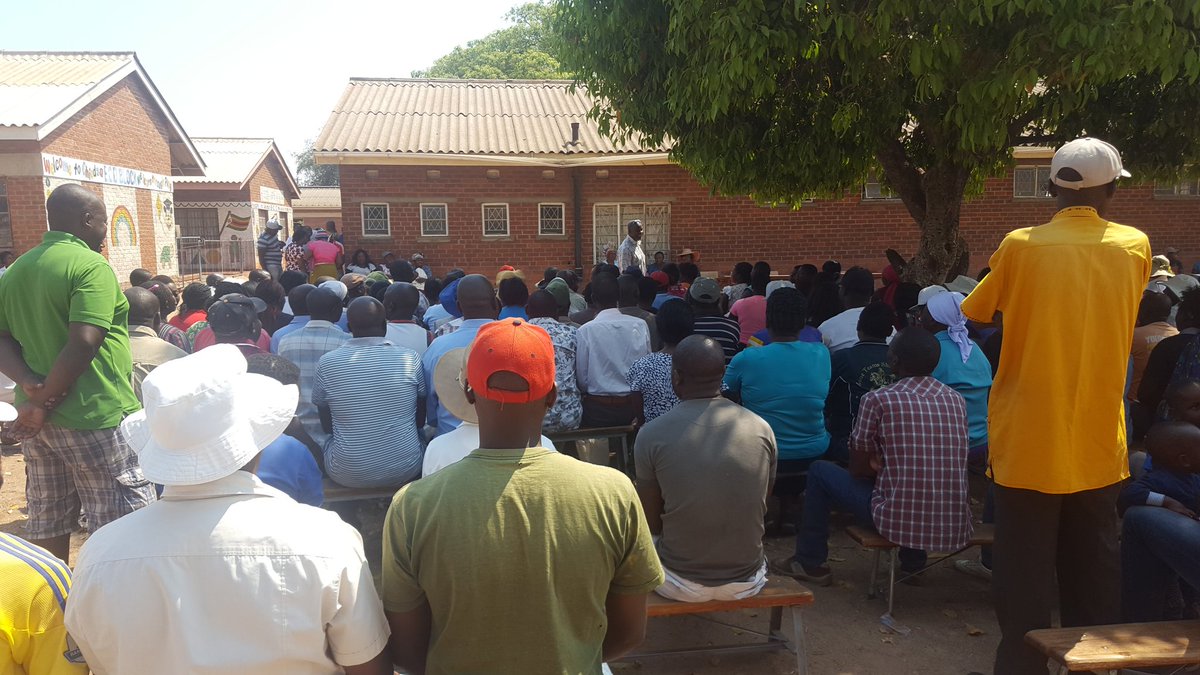 TembaMliswa's tweet photo. #ConstituencyUpdate: Am meeting with Chiedza Primary School parents to discuss the various problems being faced by the institution. #DevelopmentCheteChete https://t.co/9ZspnbW6zU