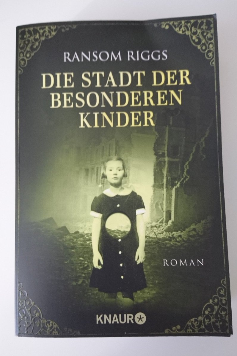 worte_sind_wind's tweet photo. DIE STADT DER BESONDEREN KINDER [Ransom Riggs] https://t.co/TxPGg2GLpK https://t.co/bmxf5ziFt0