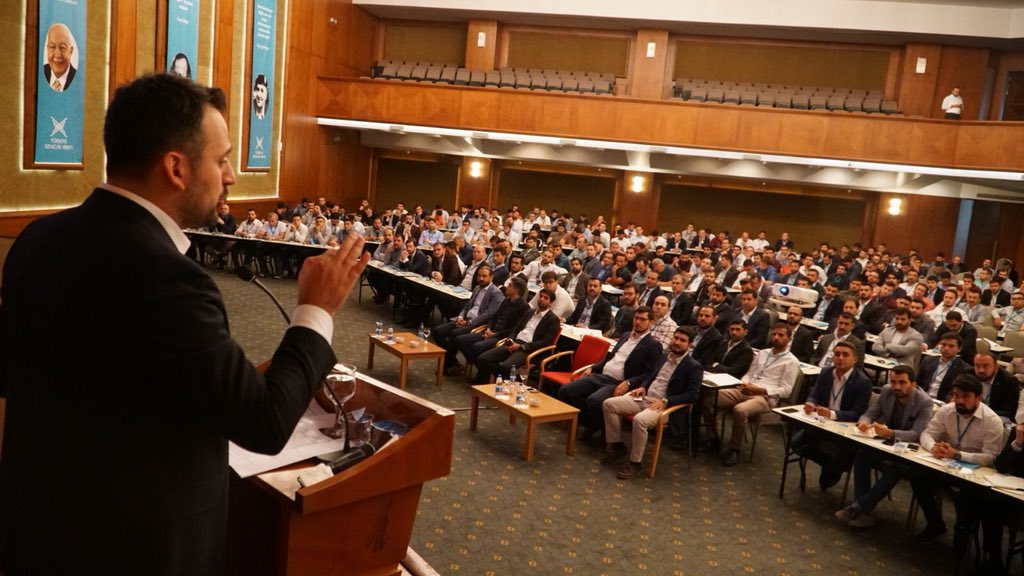 tugvaTR's tweet photo. Türkiye’nin dört bir yanından gelen Teşkilat Koordinatörlerimiz ve İlçe Temsilcilerimiz ile birlikte 2. İlçe Temsilcileri Kampımızı verimli bir şekilde gerçekleştiriyoruz. #81İl #400İlçe #TÜGVAİlçeTemsilcileriKampı https://t.co/qFyPtfcrCg