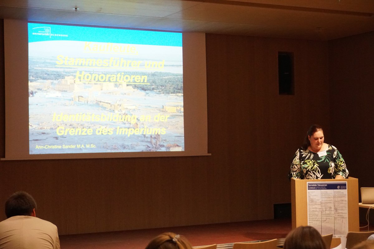 DD-Tweets tweet media