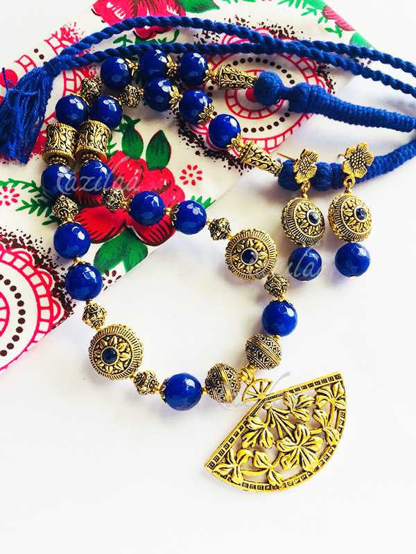 MyAzilaa's tweet photo. The key to stay clam, cool and collected is wearing #Blue. For those unlimited fun and blingy evening ornate yourself with these blue colored gemstone beauties exclusively available at https://t.co/sWHDU4OaS7. #myazilaa #azilaa #DesignerJewellery #Coloroftheday  💙💗 https://t.co/DxEa5nkMRC