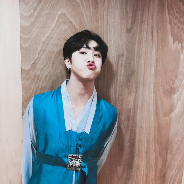 KDH_official's tweet photo. [#김동한] 뿝 이오 https://t.co/tRUw3VPYtT