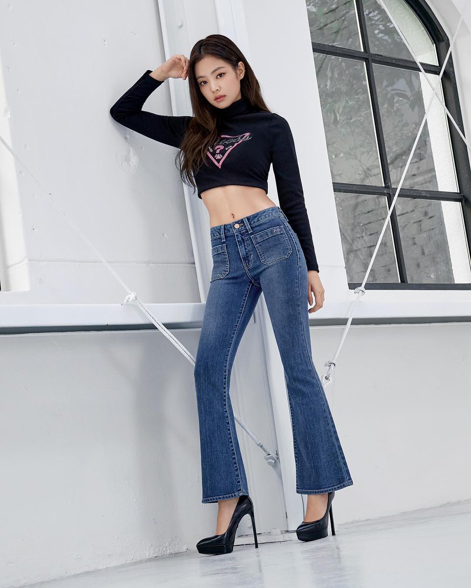 ROSEDAYS's tweet photo. 180922 lotteshopping's Instagram Update with BLACKPINK

#BLACKPINK @ygofficialblink https://t.co/z5UtwVxKFB