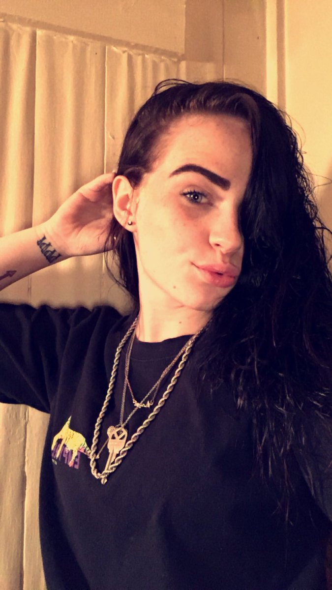 Codie_Marie12's tweet image. 4x for ya 🤪👀