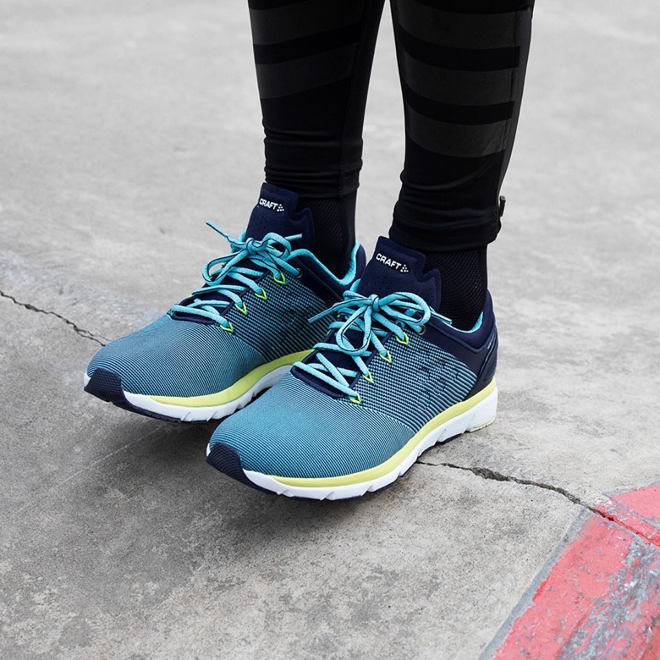 sportmed_es's tweet photo. Por su ligereza, por su confort, por su excelente agarre y por su óptima respuesta, con las nuevas V175 FUSEKNIT de @CraftSportswear transformarás tu carrera. 
Descúbrelas ➡  https://t.co/3A0P9zrhWi
#CraftSportsWear #CraftFootWear #V175 #V175FuseKnit 
📸: @CraftSportswear https://t.co/jJmLcYWgUu