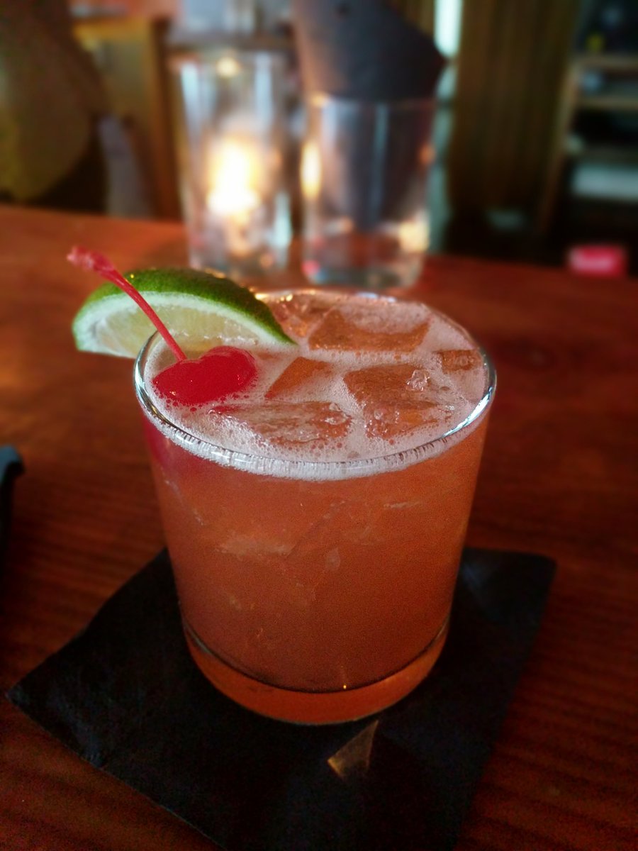 sea_top_spirits's tweet photo. Captain Morgan Spiced rum, orgeat, lime juice, cranberry and some simple syrup 🙌
#DiageoRep #captainmorgan https://t.co/3FJjmNpmQt