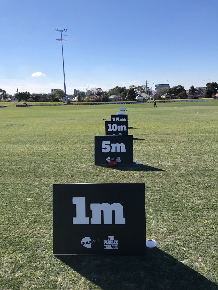 suecarter's tweet image. #christiansGRANfinal @gold1043 👍👏⭐️😎😂🌞🏉 #melbourneradio