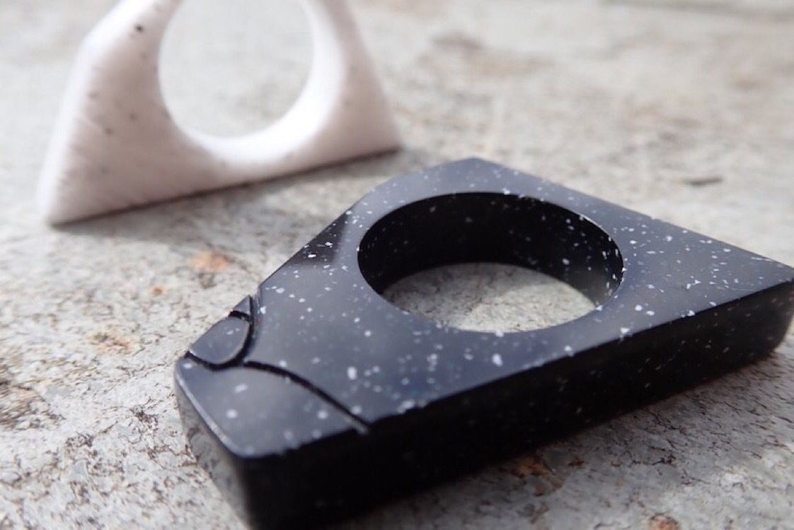 DesignApplause's tweet image. It's a retail experience like no other! Students will be @L_D_F 22sept with industry lead installation UNKNOWN, in collaboration  @CampaignDesign, @coriandesign and @MindCharity. Go check it out! #LDF18 da-is.us/2NtPFhn mt @FalmouthUni