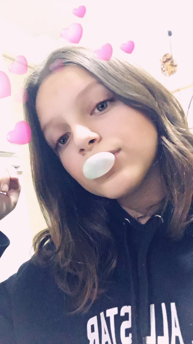 whosthekiIIerr's tweet photo. #validbisexuals llego re tarde pero weno https://t.co/jZzSxN3ce6