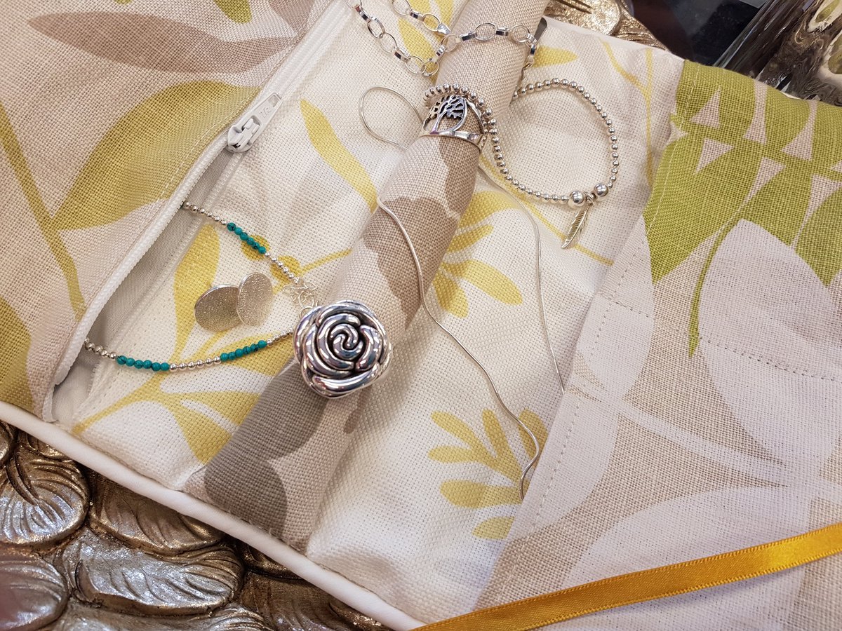 SilverStoreRoss's tweet photo. Beautiful #handmade #jewellery wraps...they're just £29.95, come in some wonderful fabrics. What a great gift idea for someone who loves jewellery! #WDYT #giftforher #RossonWye #handmade #handmadegift #Silver #silverstore @SilverStoreRoss https://t.co/pjEue1qxxi