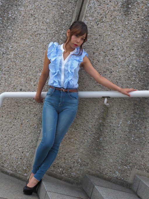 michelle_7986's tweet photo. #畠田絵里 さん @19871215Eri #平成最後の夏 #ぷかりさん橋 #日本丸メモリアルパーク #BeautifulLegLine #rienda どれもカッコいい👍今度は、トップスを秋色に変えて、秋らしい背景でお願いするよ🙏 https://t.co/l4xyx1TAqL