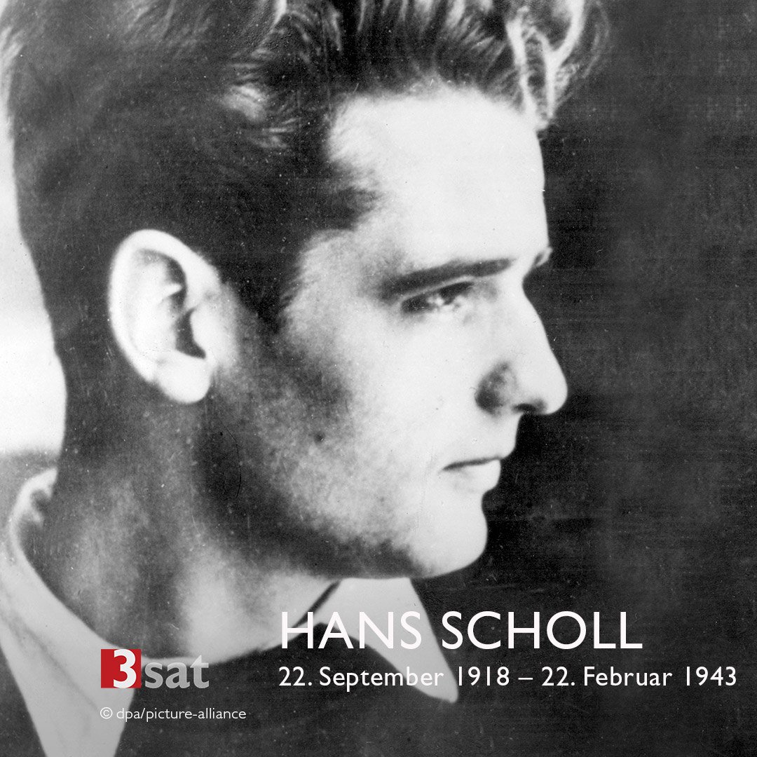 Wir erinnern an Hans #Scholl, der heute vor 100 Jahren geboren wurde. Er war Gründungsmitglied der studentischen Widerstandsgruppe 'Weiße Rose' und wurde zusammen mit seiner Schwester Sophie zum Tode verurteilt, nachdem sie Flugblätter gegen das Nazi-Regime verteilt hatten. 🌹