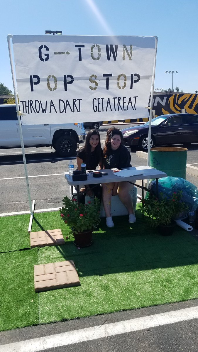 GilbertHSDesign's tweet image. My Interior Design II students entered and won the 2018 AZASLA PARKIN[ing] Day Competition for the high school level. We are proud to share our submission the "G-TOWN POP STOP"!

#ASLAPD18 #GTownPopStop #GilbertGoldenHour