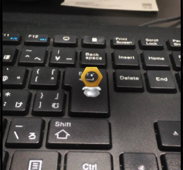 AR+機能を利用ｗｗｗ仕事中に邪魔するポケモン登場ですｗｗｗ