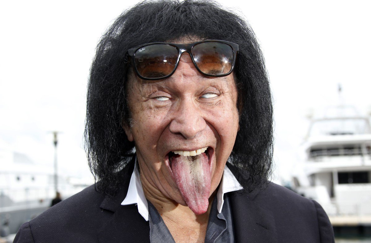 👅Gene Simmons' tongue has been everywhere👅 https://t.co/ZiTwVVX2eX, image size:1200x786