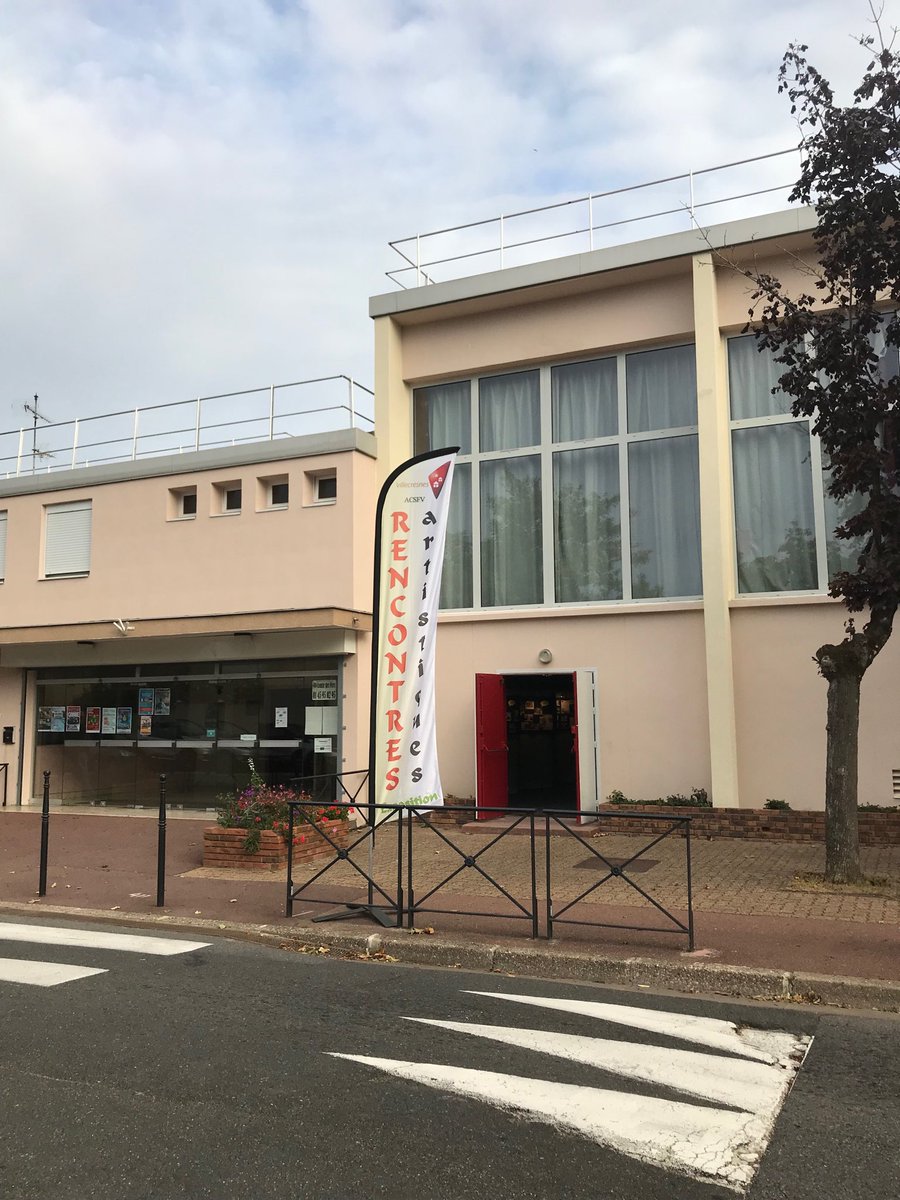 Rencontres artistiques avec très belle expo et 6 concours peinture, sculpture et photographie pendant tout le week-end salle polyvalente de ⁦<a href="/Villecresnes/">Villecresnes</a>⁩