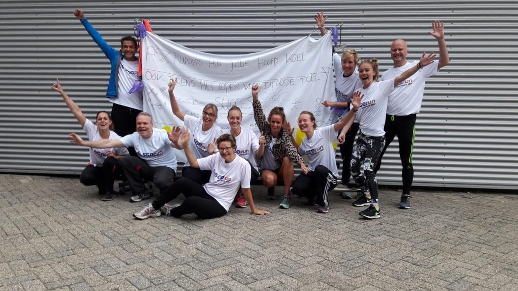 asznl's tweet photo. De SGOrunners zijn ‘los’! Veel succes onderweg naar @Franciscuszorg voor het @SGOfonds! https://t.co/rcRjhJsoSL