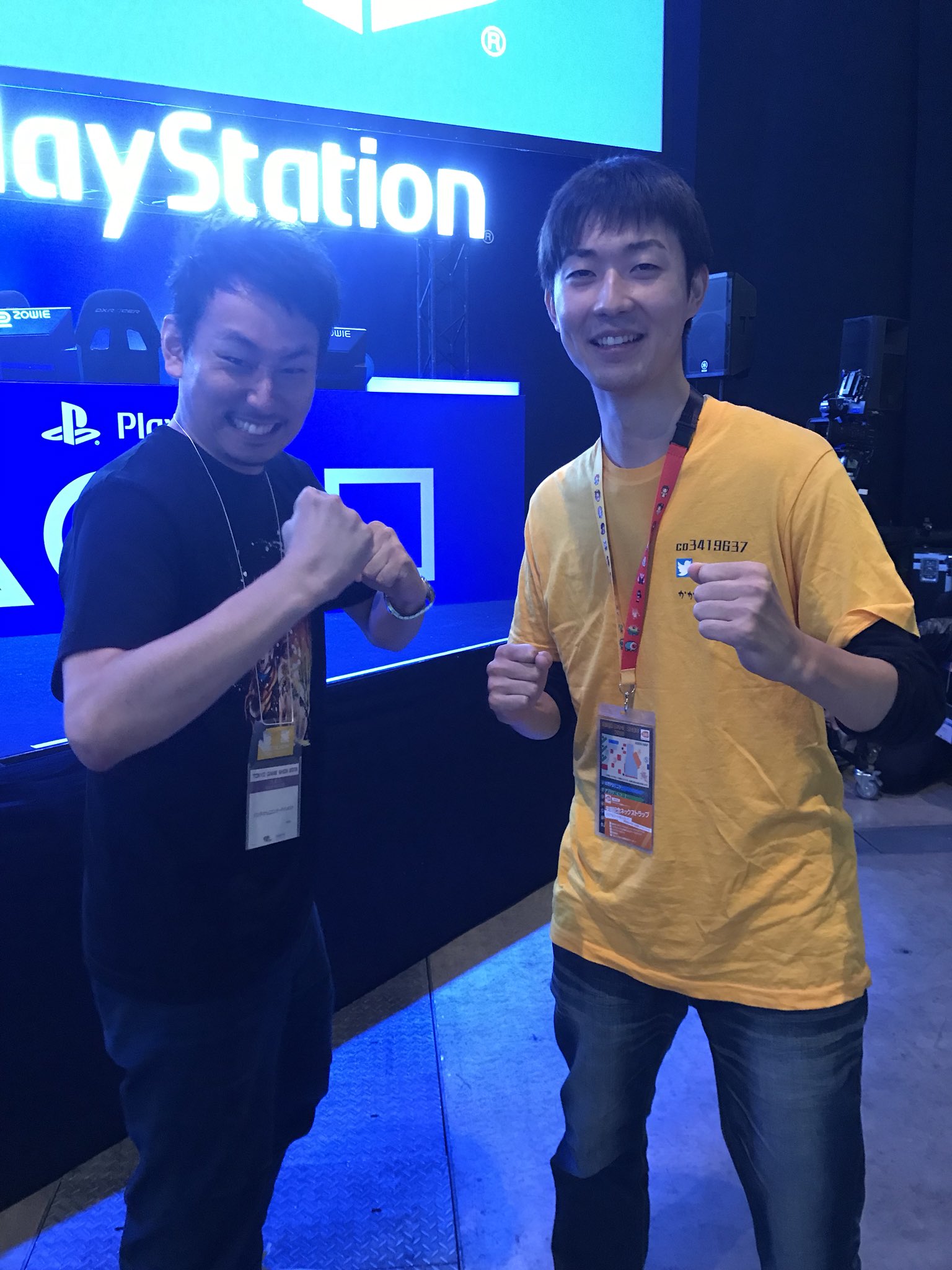 Lanperu あのガンダムバーサスの父安田さんと写真撮れたのさいこう T Co Ndor581h2a Twitter