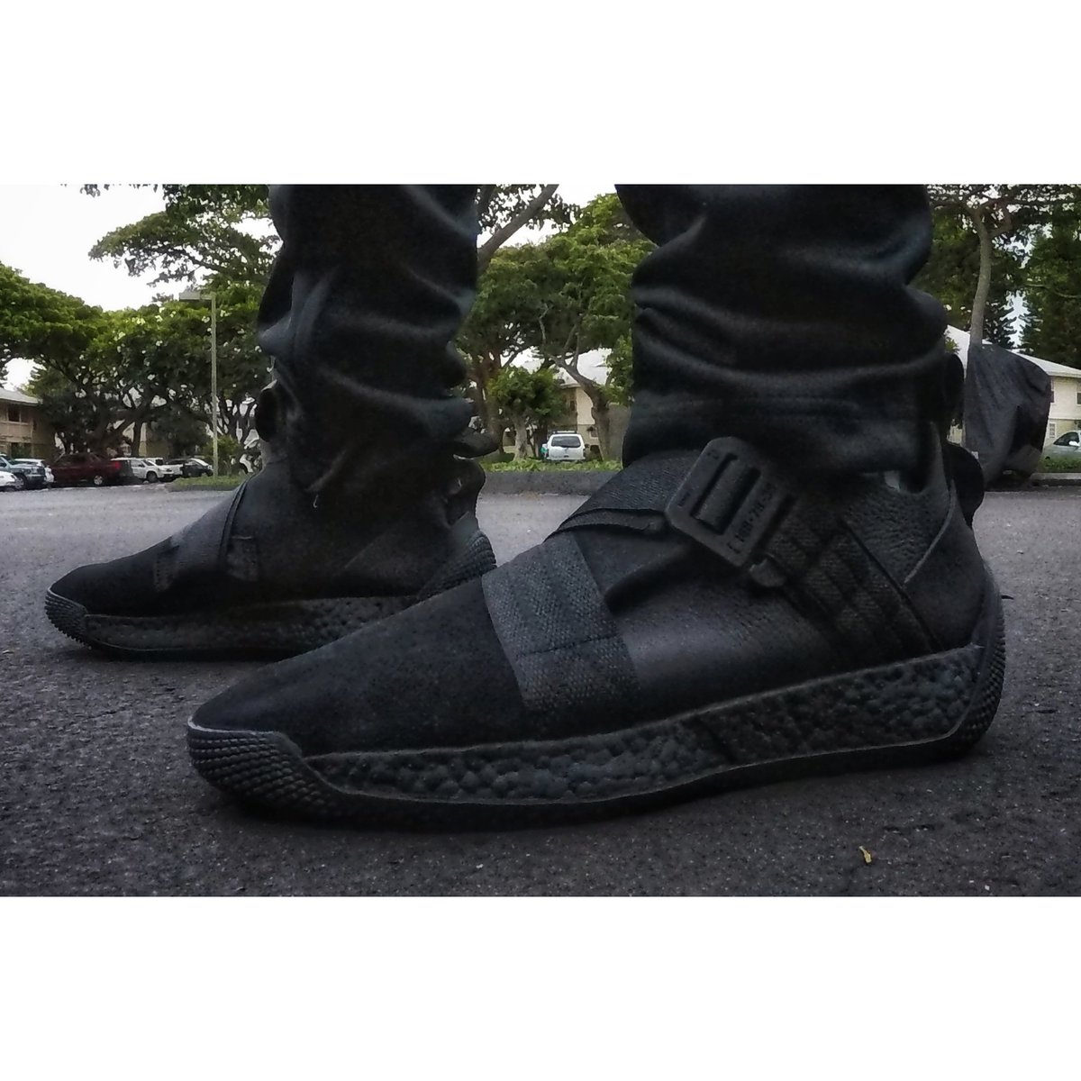 its_bran_yo's tweet photo. Yea, I'm gonna need more of these #hardenls2 👌 @adidas #adidashoops #boost #adidasboost #boosts #boostvibes #boosthaven #hypebeastkicks #solelysneakers #instashoes #solecollector #boostaddicted #boostheaven #boosthype #solelyboosts #solelyboost #modernnotoriety https://t.co/fLO7xqeuig