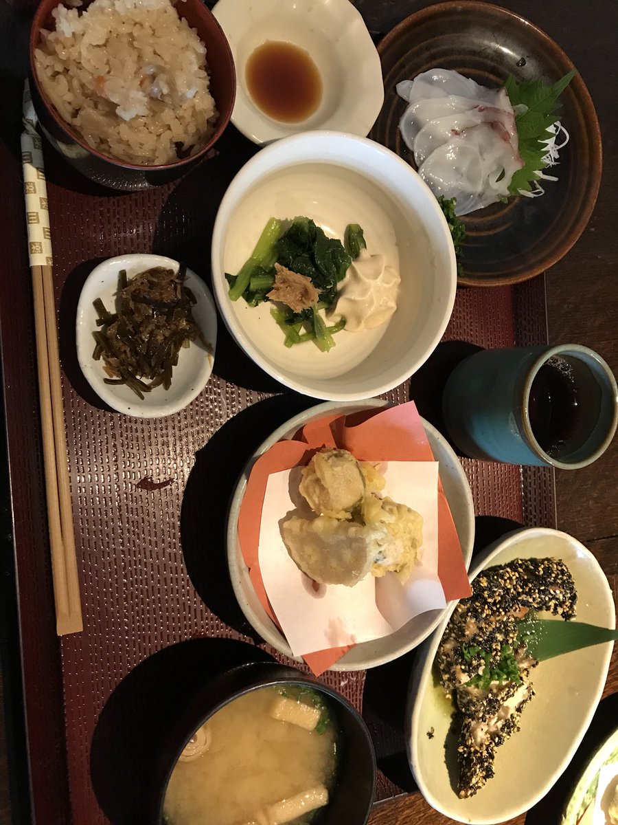 Aya 奈良県天理市にある田楽さんにいってきた ほんのり下味がついてて大葉で巻いて揚げてある里芋天が美味しくて何回目かわからないリピート 田楽 奈良県天理市 ランチ おばんざい 里芋の天ぷら