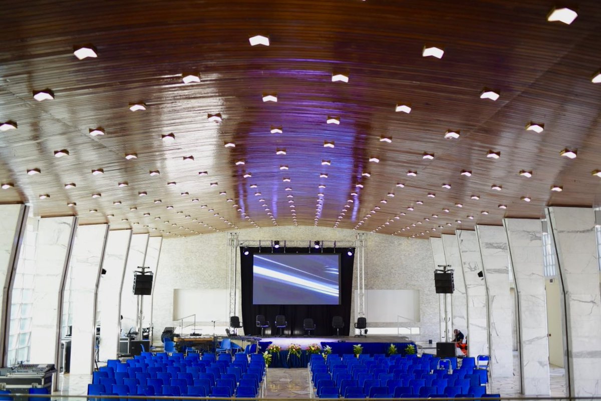 L’Aula Magna del Padiglione Tavolara sta per accogliere i moltissimi studenti che parteciperanno all’ultima giornata di Ichnusa 4.0.
Alle 11,30 ci trasferiremo al Teatro Comunale per la cerimonia di chiusura dell’evento!

#Camineras #ComuneDiSassari <a href="/MiurSocial/">MiurSocial 😷</a> #FuturaSassari