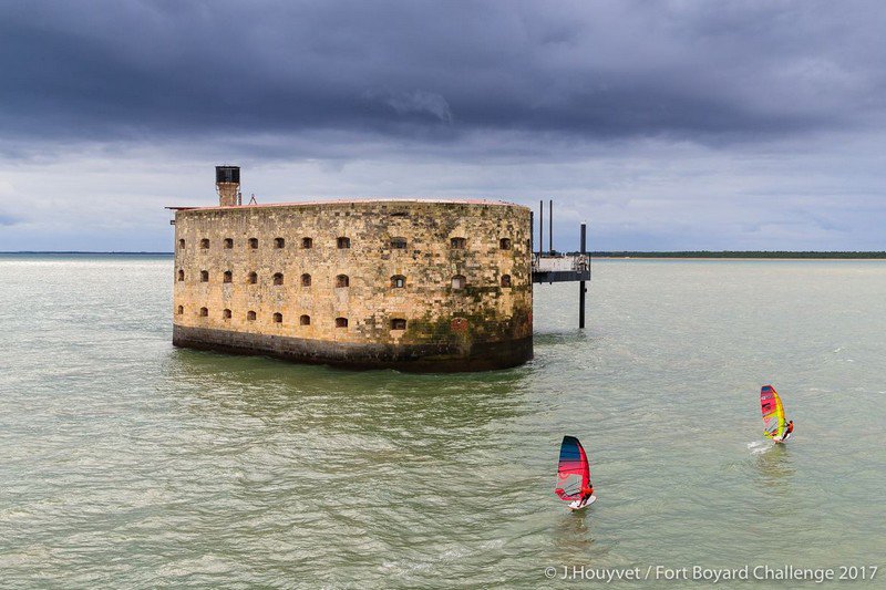 WJTweets's tweet photo. Live tracking GPS Fouras - Jour 1 - https://t.co/uW99VdgUkR
#windsurf #windsurfing #FortBoyardChallenge #FBC12 #Fouras #FortBoyard #Windsurfjournal
Plus d'infos sur https://t.co/CzckfM7zYj https://t.co/NniASc7QVA