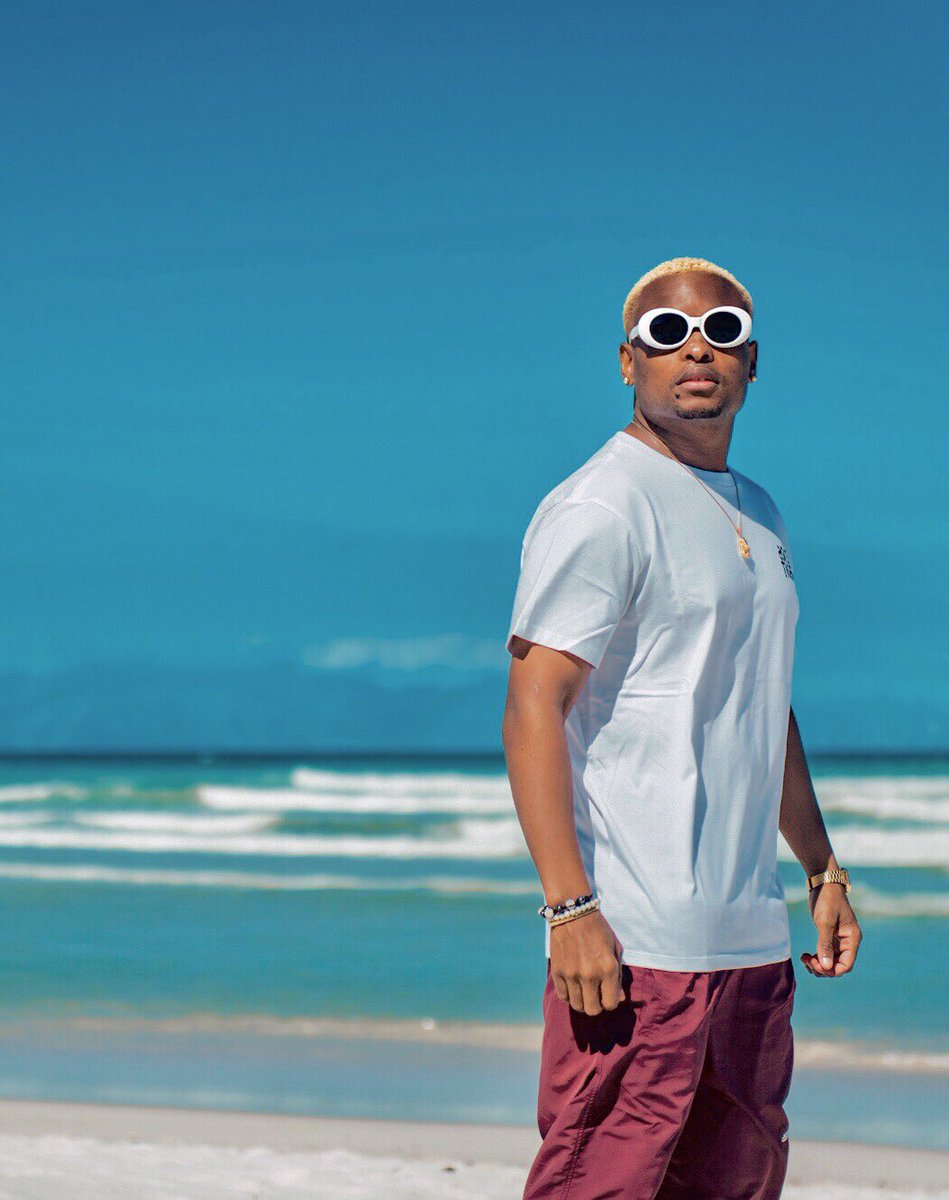 MrCashtime's tweet photo. 🌊 No stylist @ASICS_ZA https://t.co/819ftpv4R8