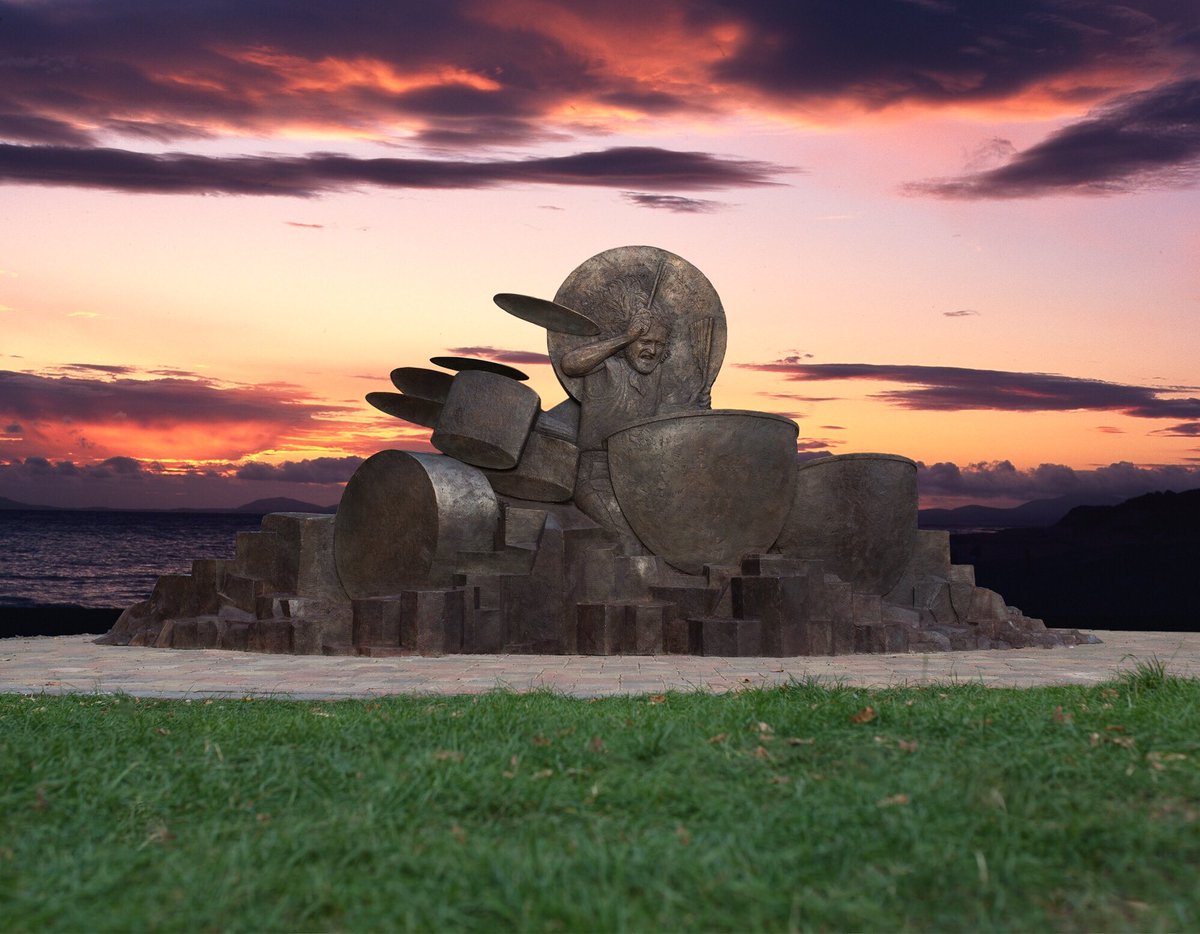 #johnbonham memorial concert. Today's the day!!!!! #redditchrocks @deborahbonham @RobertPlant @JBMemorial #publicfiguresculpture @ledzeppelin @tenacitymusicpr @VintageTrax #robertplant #ledzeppelin #housesoftheholy #johnbonhamdrummer #reliefsculpture #memorialsculpture #redditch