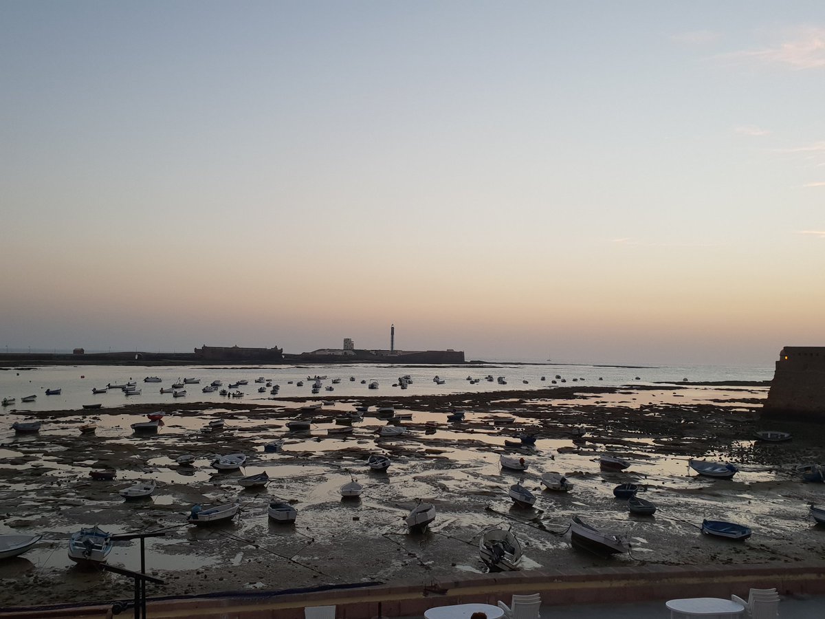 creativando's tweet image. Llegar con los asistentes de nuestro evento de este fin de semana y empezar mostrando estas vistas.... ya tenemos al grupo ganado ! 

3 dias organizados lleno de sorpresas...  

#cadiz #mar #eventos