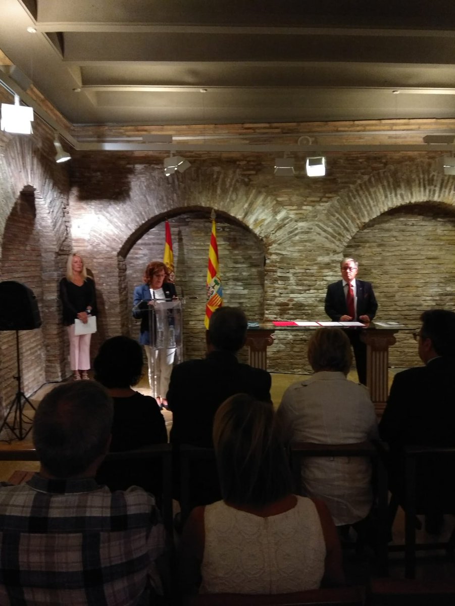 Analotrenco's tweet photo. ⏩ Jornada: conducta alimentaria, medicamentos, productos de parafarmacia y riesgos en la red
🌏Huesca
📆 3 y 4 octubre
✍Convenio @GobAragon
@el_justicia
@unizar @farmaceuticosZG
@ASAPME @UCA_Aragon @Periodistas_APA #FAMCP #Arbada
Inscripción 👇
https://t.co/AzFtIfn2cC https://t.co/kYHeChi4sF