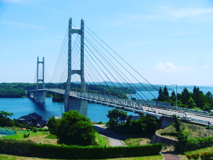 【交通情報】

WANDERING in NOTOJIMAへお越しの皆さまへお知らせです。
今月初旬の大雨や台風の影響により県道47号線の一部で復旧工事のため片側交互通行となっております。そのため、能登島大橋及びその周辺では時間帯によっては混雑が見られております。
ツインブリッジからの通行をオススメします