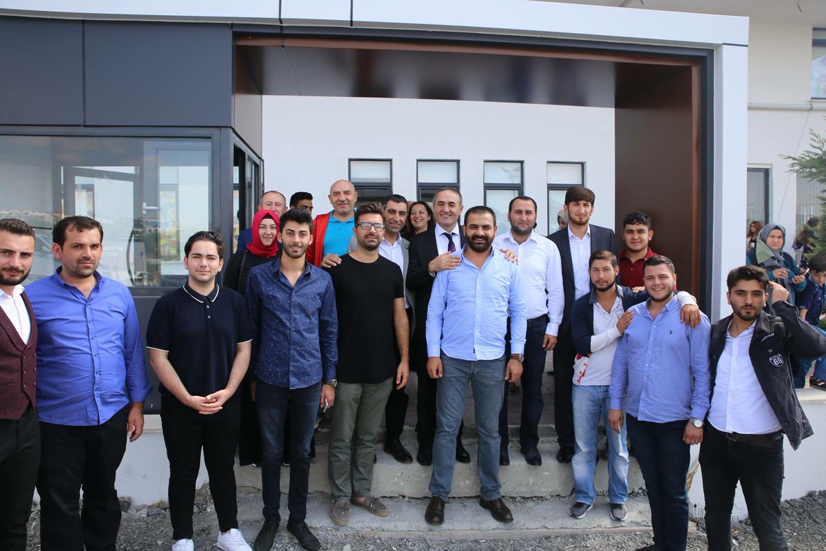 İlçe Başkanımız @mustafa_necati , meclis üyelerimiz ve teşkilat mensubu kardeşlerimizi kahvaltıda ağırlayarak. 33 yıllık Beylikdüzülü olarak Başkanlık dönemi, öncesi ve sonrası yaptığımız hizmetleri, Arev Okullarımızı ve yapacağımız projeleri anlattık. <a href="/akpartibduzu/">AK Parti Beylikdüzü</a>  #Cumartesi