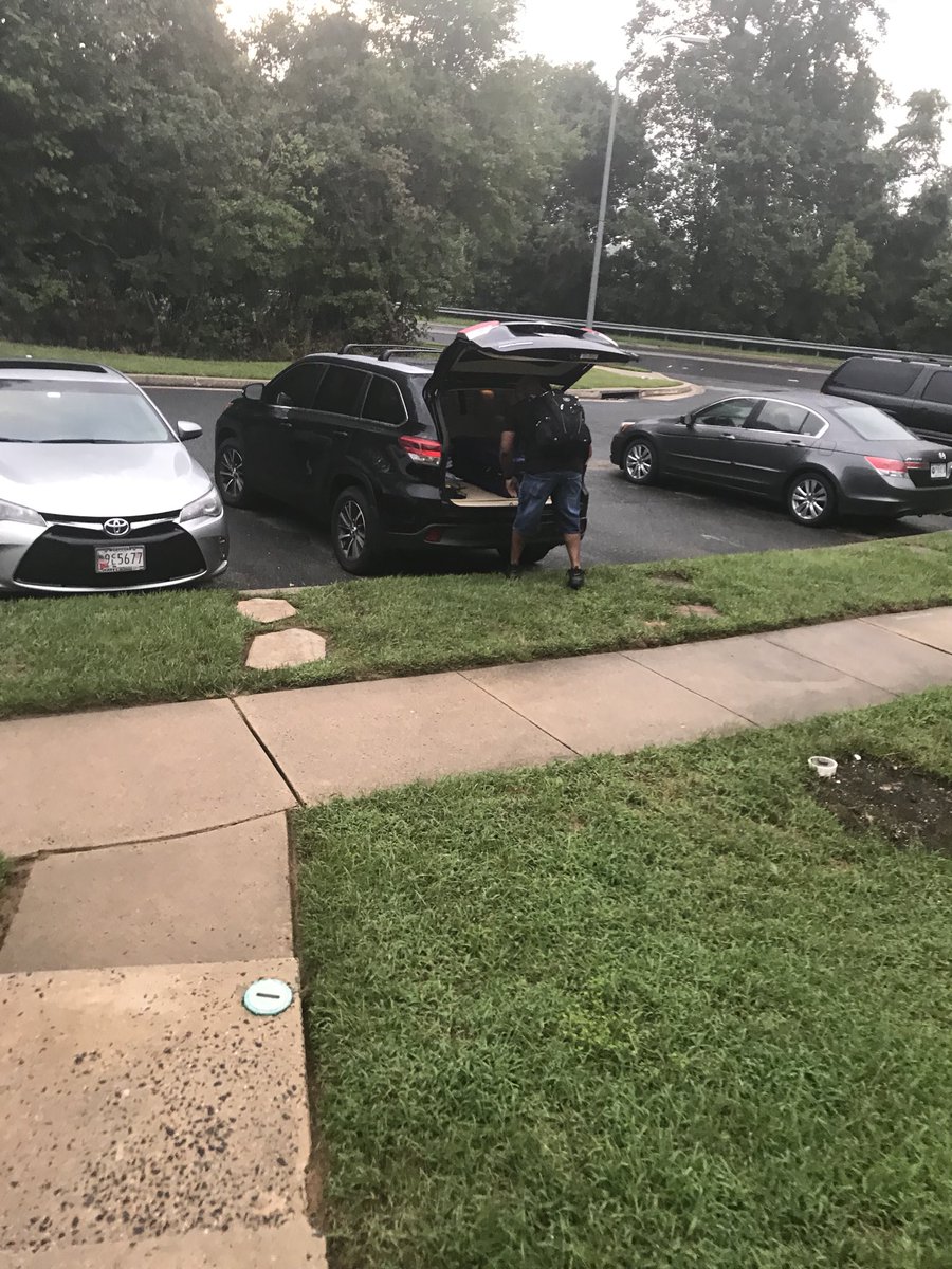 Thankful, Khloe and Stokey just left to catch their flight to Iowa. I couldn’t give her kisses because I have a cold so I just kissed her feet. I don’t feel any worry or sadness on today. I’m overwhelmed with Gratitude 🙏🏽🙏🏽🙌🏾🙌🏾  Thank you God! #TeamKhloe #TeamHealedKhloe