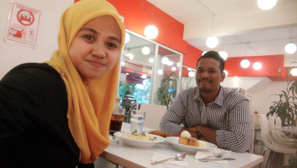 iqmaliam's tweet photo. Jmpe makcik nie kjap @NazurahHamdan https://t.co/lcEKNQ34DK