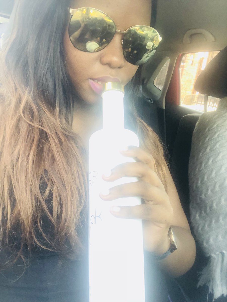 Kittyca18963012's tweet photo. @akaworldwide I’m celebrating u my King👑❤️ur success #TeamMegacy❤️ https://t.co/I8lO2HNEWY