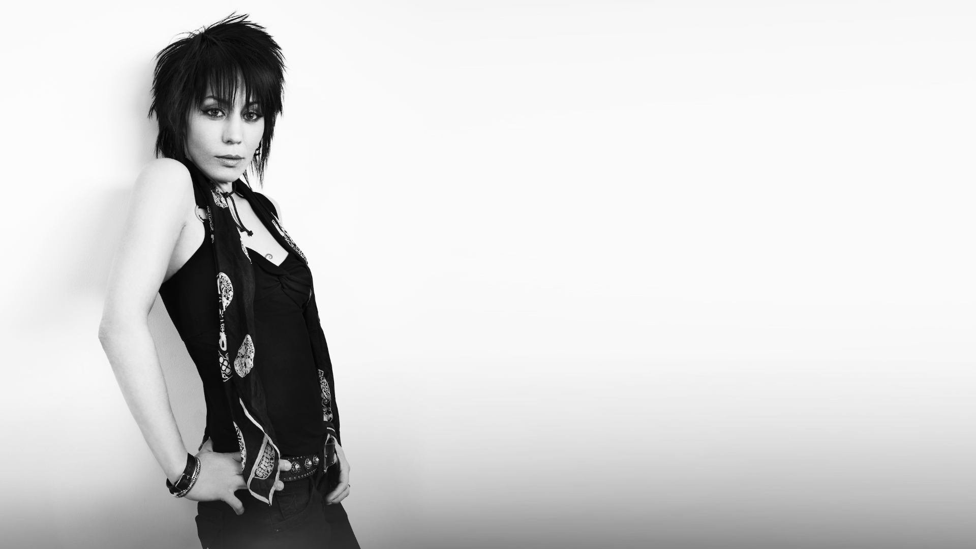 Happy birthday to the legendary Joan Jett. 