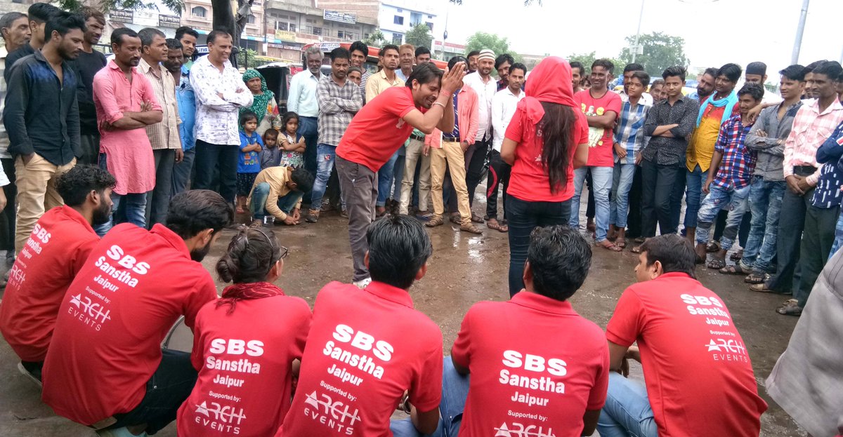 manojoutbound's tweet photo. #2_Day #Program 22 September 2018
#POSHANAbhiyaan का लक्ष्य सही पोषण के लिए बदलाव की लहर लाना है और कुपोषण मुक्त भारत का निर्माण करना है। #PoshanMaah
Directed by #ManojKumarYogi https://t.co/A6juypjfBI