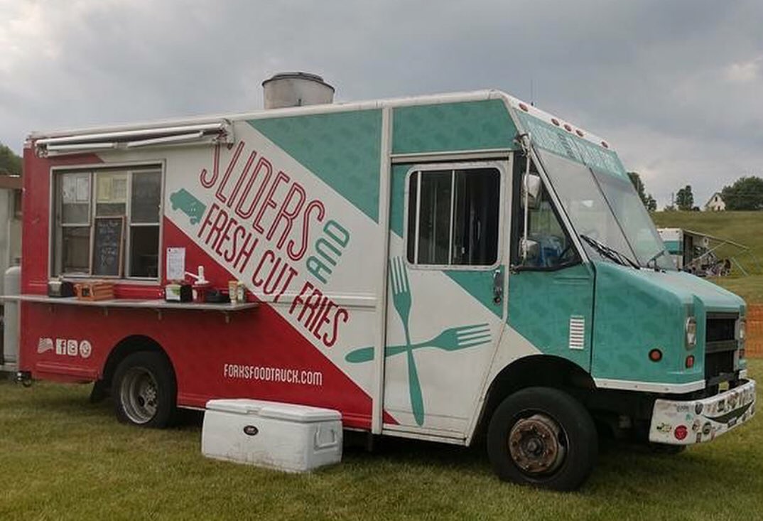 BL_billylush's tweet photo. It’s #Vols gameday & @ForksOnTheRoad_ is serving up the pregame food! Join us at #BillyLush 12-6pm today. https://t.co/XqVZ7NLY2o