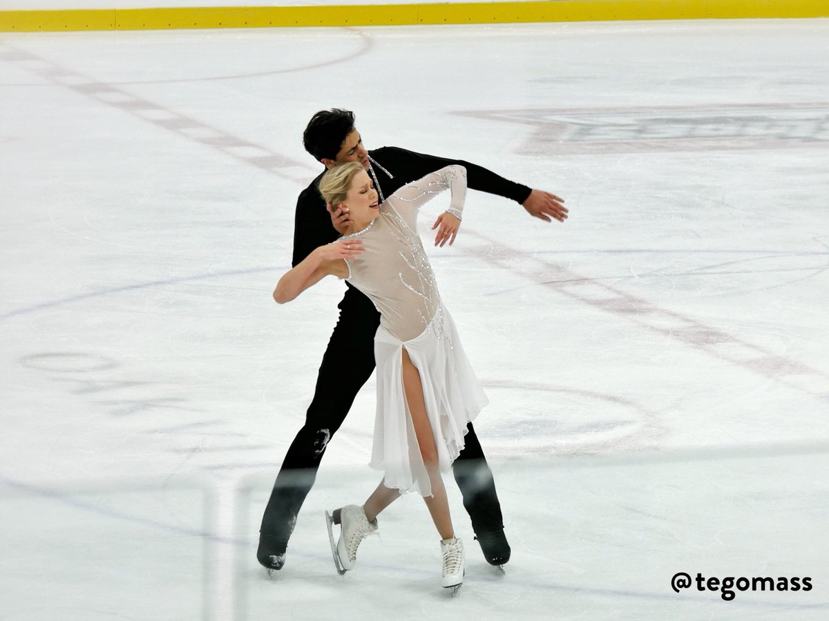 Кейтлин Уивер - Эндрю Поже / Kaitlyn WEAVER - Andrew POJE CAN - Страница 16 Dns41NsVsAAyn2i