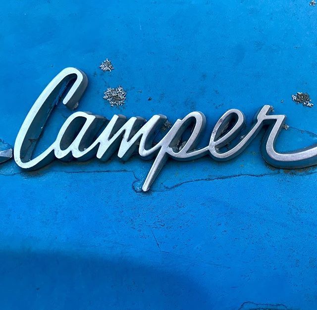 groggcreative's tweet photo. Custom Deluxe Type. #chevy #chevycustomdeluxe #camper #type #vintage #pickup #typography #typographydesign #typographyinspired #typographyart #chevrolet #chevypickup #1970s #typeart #typesetting #carbadges https://t.co/tKWOtW9art https://t.co/DJIx31hjF3